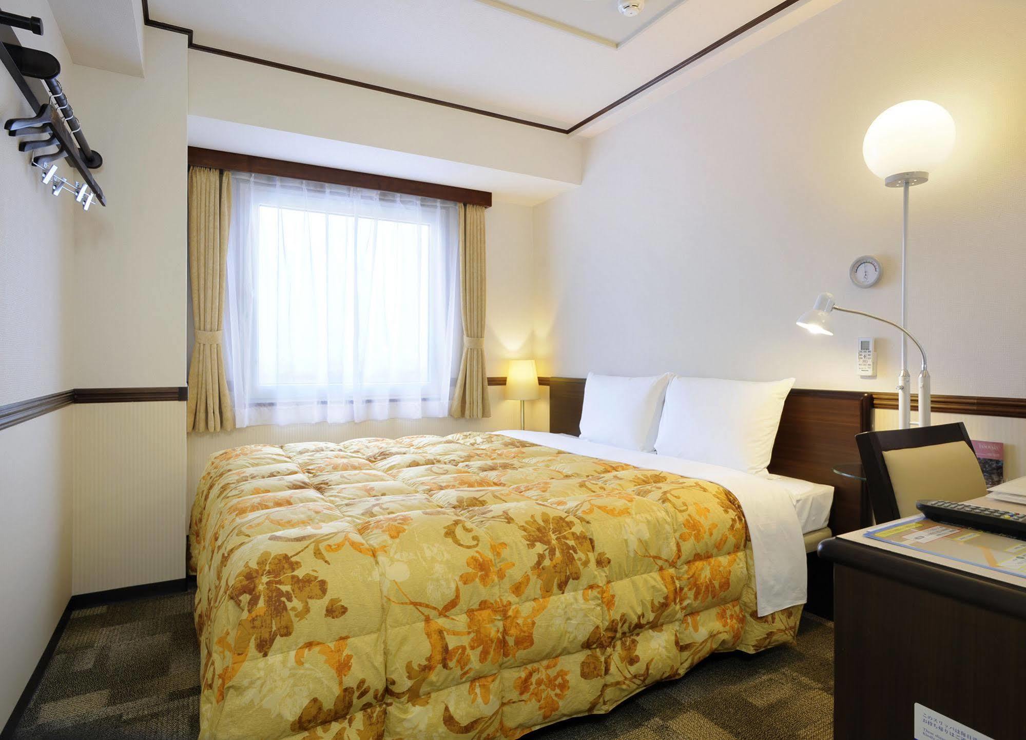 Toyoko Inn Osaka Jr Noda Ekimae Eksteriør bilde
